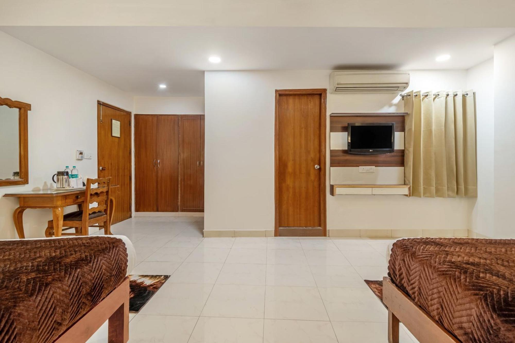 Hotel South Indian 델리 외부 사진