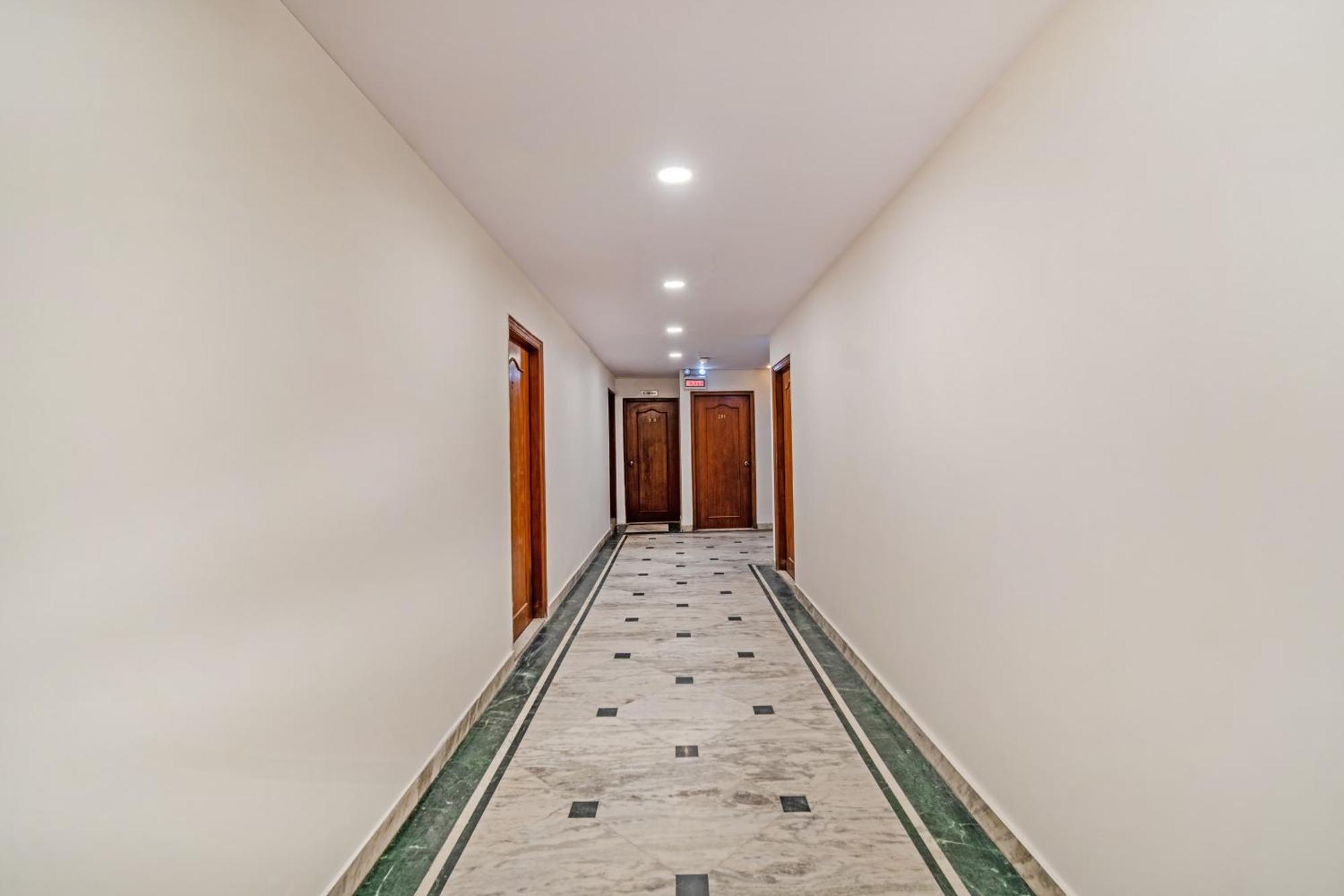 Hotel South Indian 델리 외부 사진