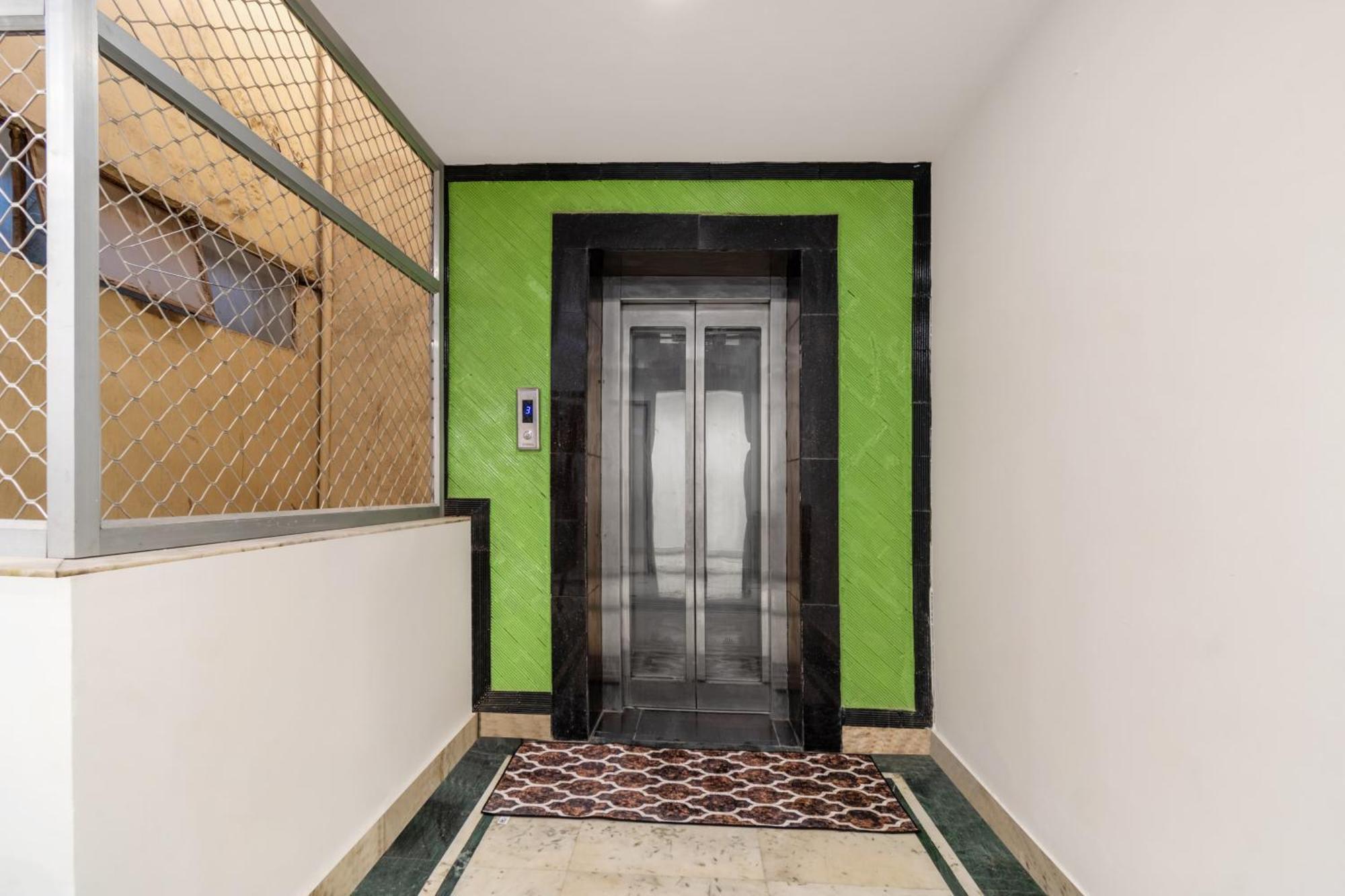 Hotel South Indian 델리 외부 사진